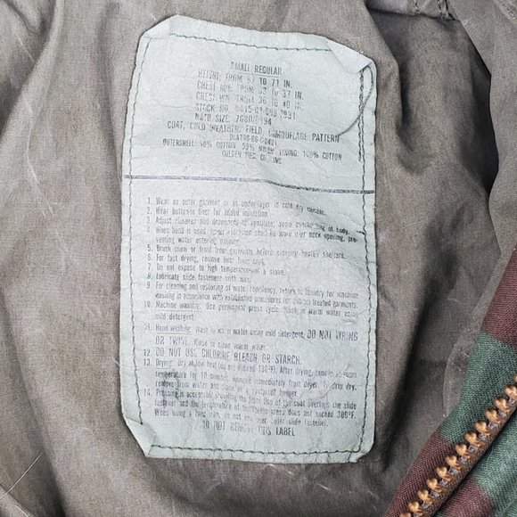 Mens Camouflage Military Jacket Size Small - Picture 2 of 2